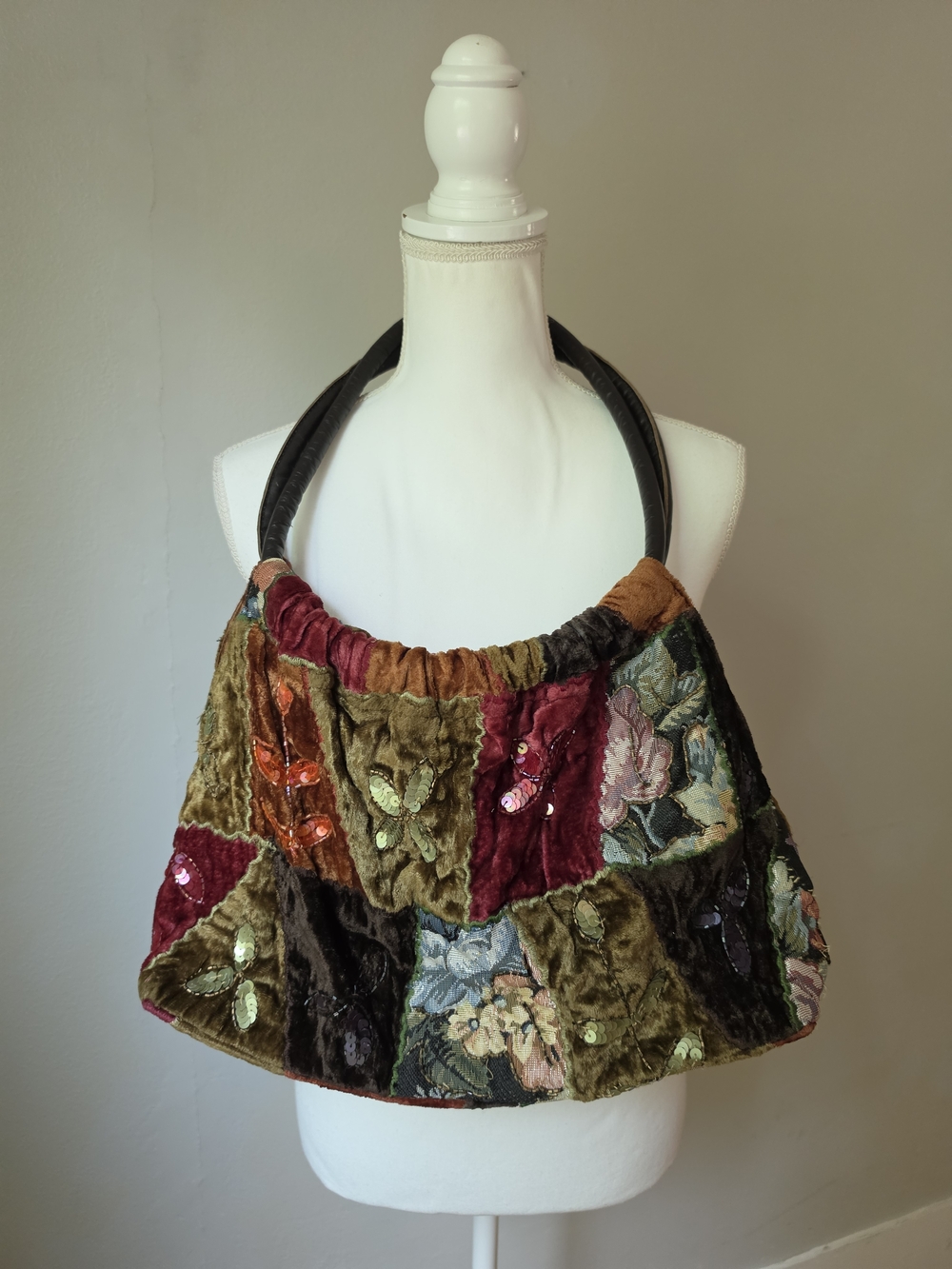 Bohemian Patchwork Velvet Shoulder Bag in Multicolor And Sequins
